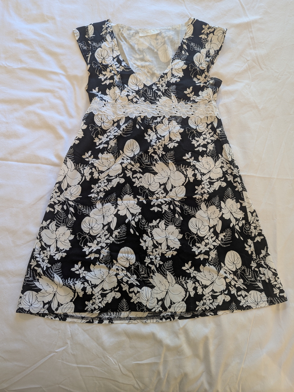 Women's Black & White Floral Lace-Trim Cotton Dress - Spruce Clothing